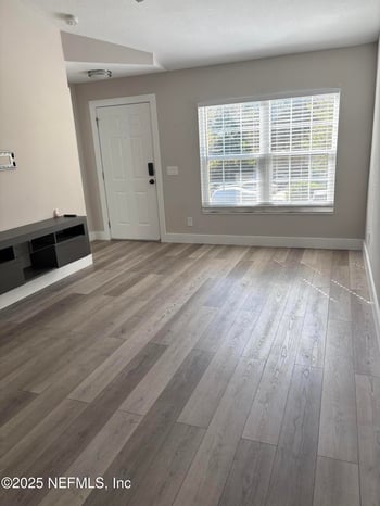 13700 Richmond Park Dr #806, Jacksonville, FL 32224