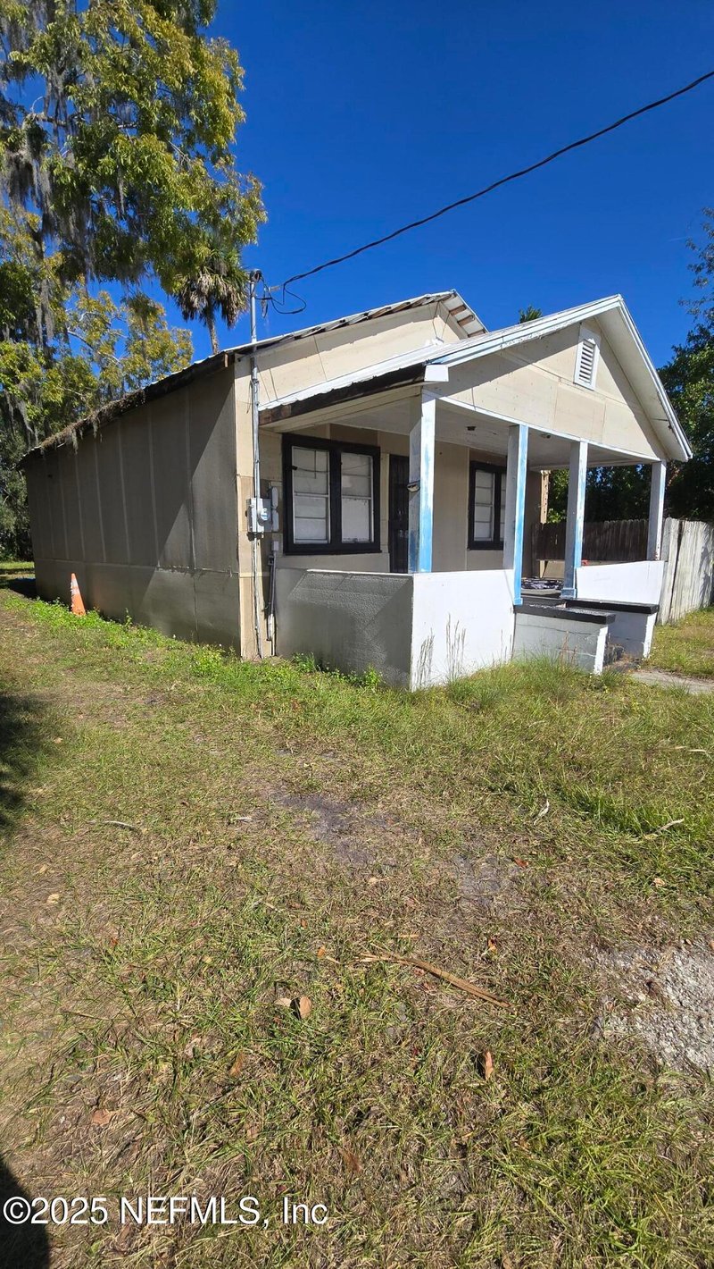 1310 St Johns Ave, Palatka, FL 32177