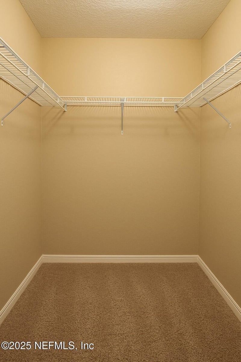 998 Fox Chapel Ln, Jacksonville, FL 32221