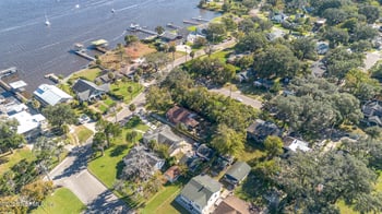 222 Trout River Dr, Jacksonville, FL 32208