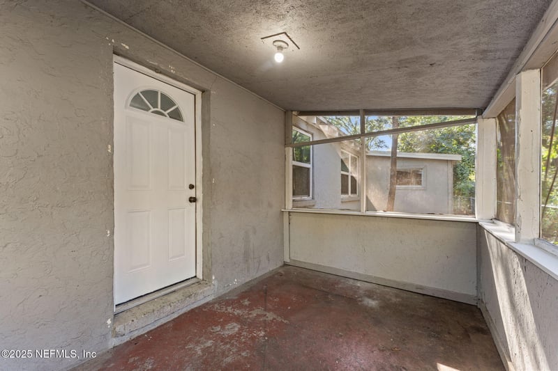 4044 Hunter Cir, Jacksonville, FL 32207