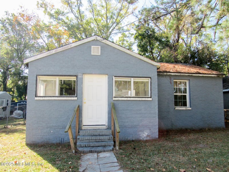 3140 Thomas St, Jacksonville, FL 32254