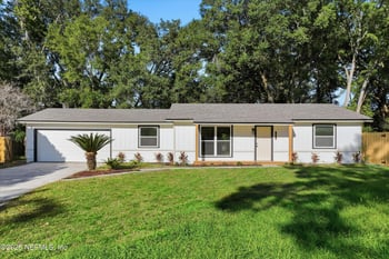 579 Carina Ln, Jacksonville, FL 32225