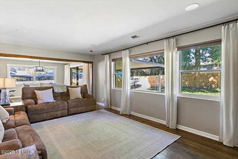 1535 Dalewood Dr, Jacksonville, FL 32211