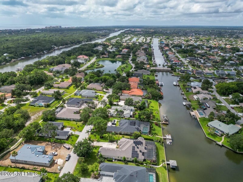 17 Old Oak Dr, Palm Coast, FL 32137