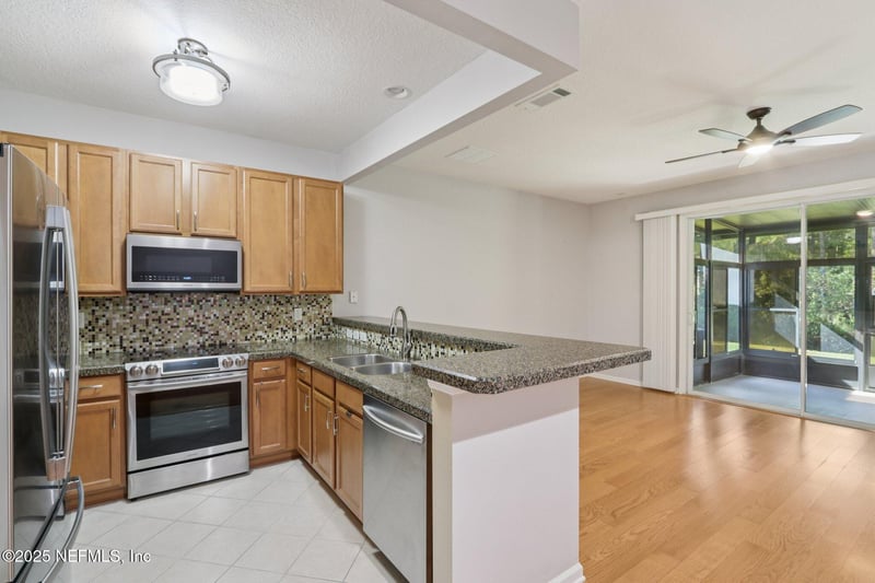 5673 Parkstone Crossing Dr, Jacksonville, FL 32258