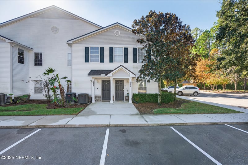 2200 Marsh Hawk Ln #301, Fleming Island, FL 32003