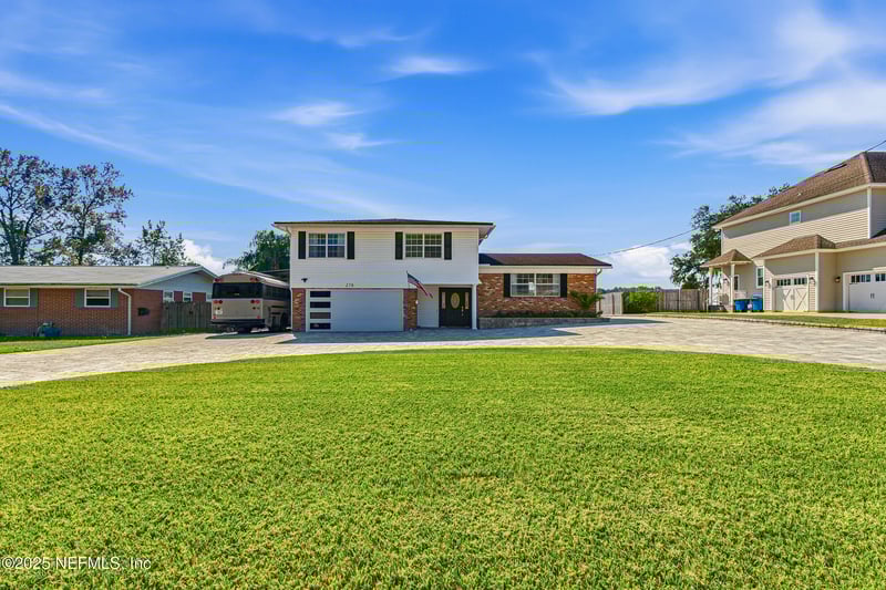 276 Baisden Rd, Jacksonville, FL 32218