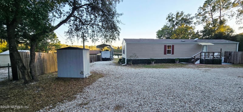 118 Hillside Dr, Hawthorne, FL 32640