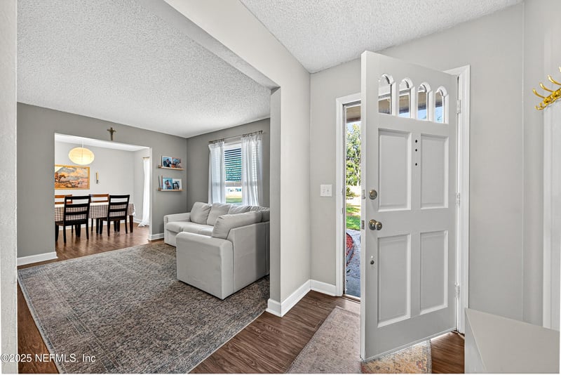 13808 Spanish Point Dr, Jacksonville, FL 32225