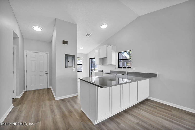 8429 Long Meadow Cir, Jacksonville, FL 32244