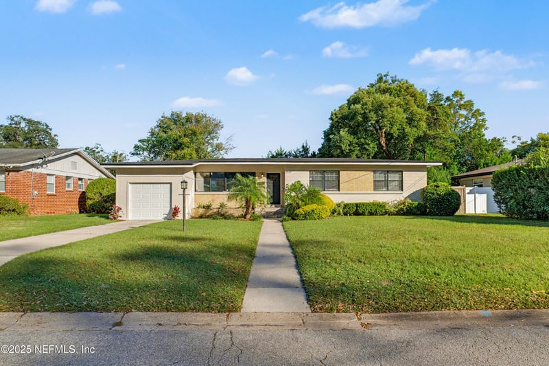 2537 Buttonwood Dr, Jacksonville, FL 32216