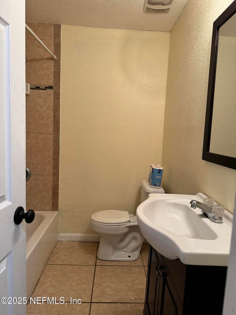 9410 Gilchrist Ct, Jacksonville, FL 32219