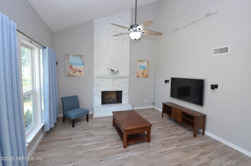 3924 Petite Dr, Jacksonville, FL 32250