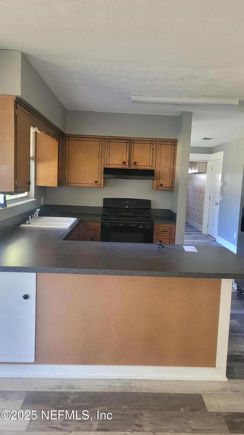 8515 Vermanth Rd, Jacksonville, FL 32211