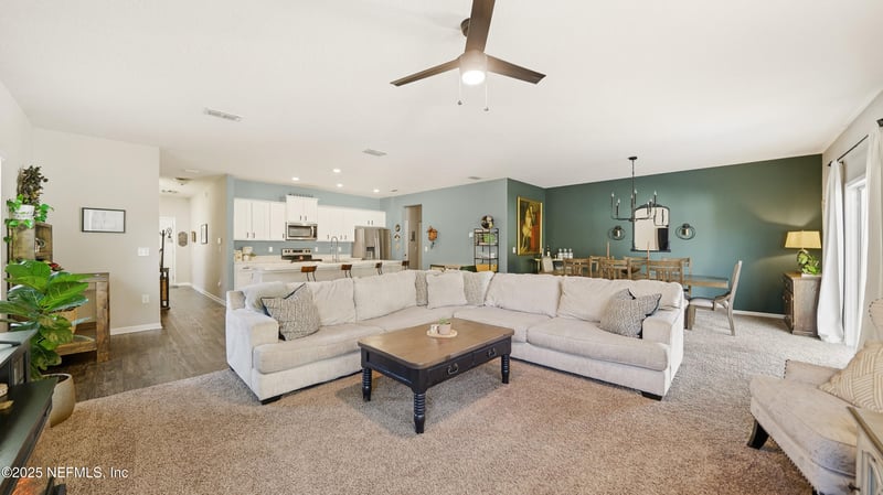 8017 Cape Fox Dr, Jacksonville, FL 32222