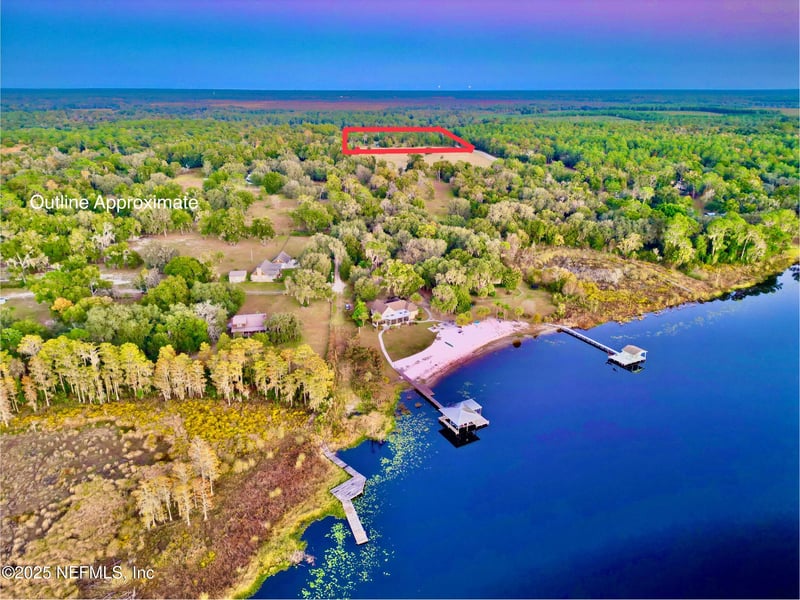 383 State Road 21, Hawthorne, FL 32640