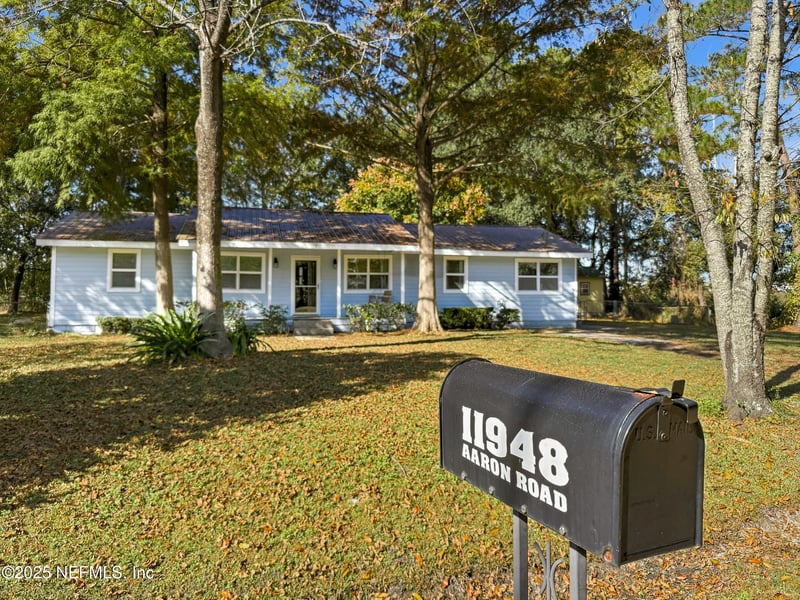 11948 Aaron Rd, Jacksonville, FL 32218