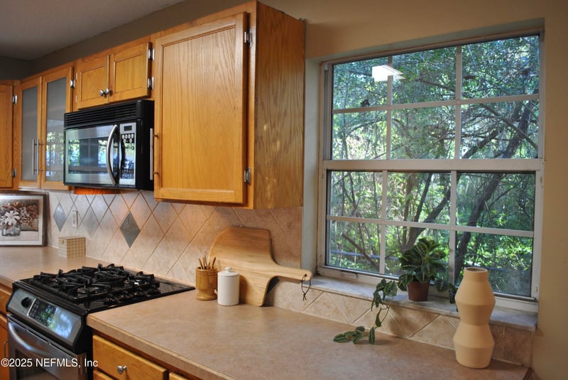 2819 Sixth St, St Augustine, FL 32084