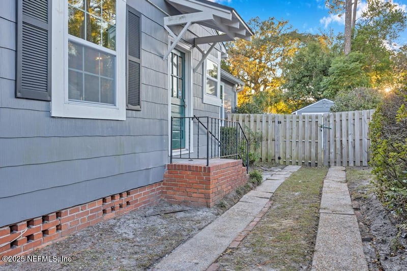 1550 Parrish Pl, Jacksonville, FL 32205