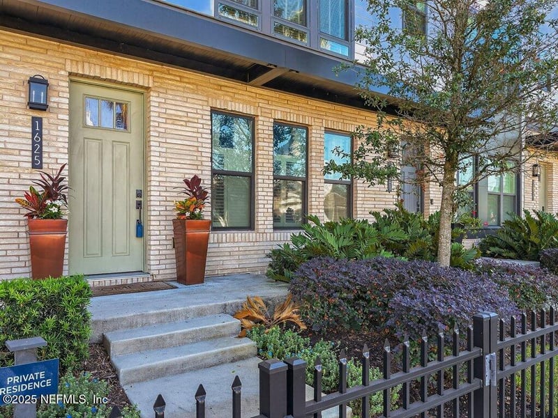 1625 Bridgeton Dr, Jacksonville, FL 32207