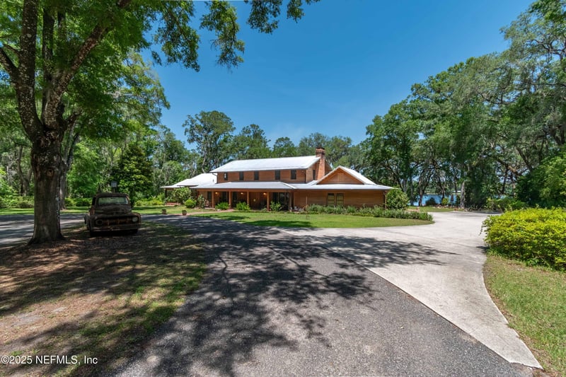 943 County Road 21, Hawthorne, FL 32640