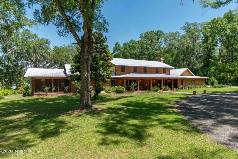 943 County Road 21, Hawthorne, FL 32640