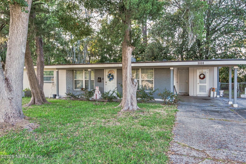 3008 Carrevero Dr, Jacksonville, FL 32216