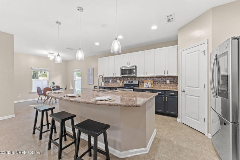 2532 Caney Oaks Dr, Jacksonville, FL 32218