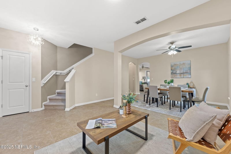 2532 Caney Oaks Dr, Jacksonville, FL 32218