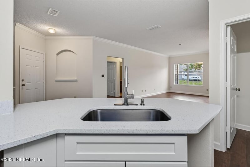 10000 Gate Pw #417, Jacksonville, FL 32246