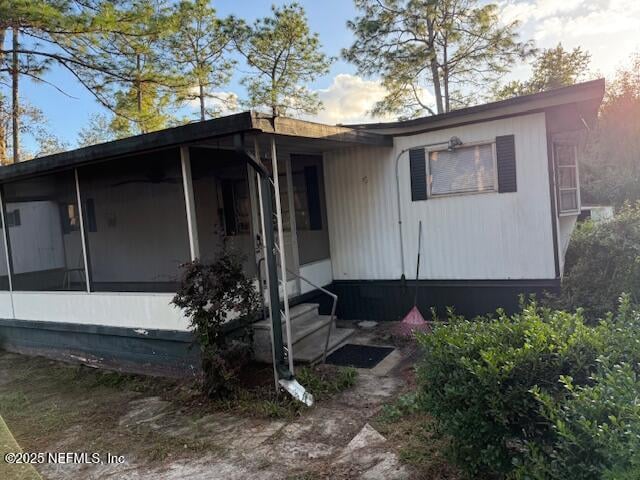 121 Venice Dr, Interlachen, FL 32148