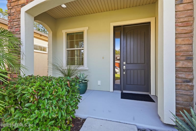 157 Wingstone Dr, Jacksonville, FL 32081