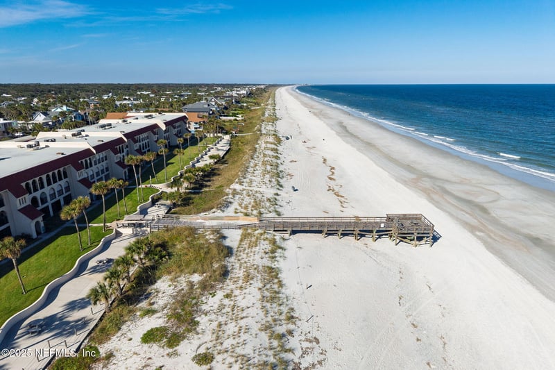 10 10th St #2, Atlantic Beach, FL 32233