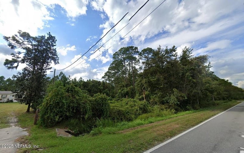 696 River Rd, Palatka, FL 32177