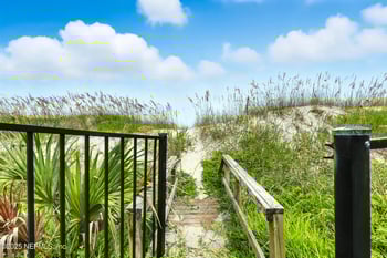 851 Beach Ave, Atlantic Beach, FL 32233