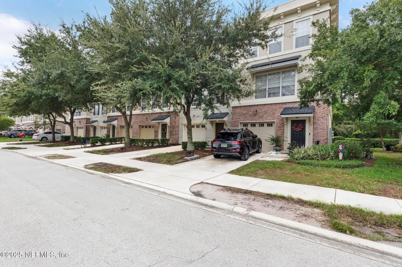 4510 Congressional Dr, Jacksonville, FL 32246