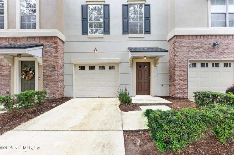 4510 Congressional Dr, Jacksonville, FL 32246