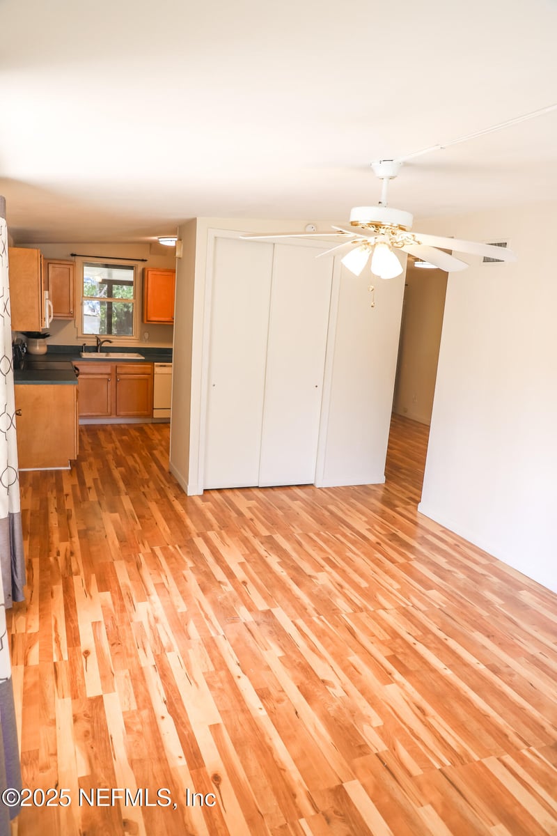 10326 De Paul Dr, Jacksonville, FL 32218