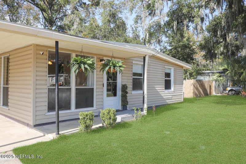 10326 De Paul Dr, Jacksonville, FL 32218