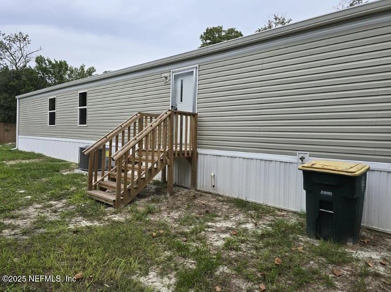 4374 Loys Dr, Jacksonville, FL 32246