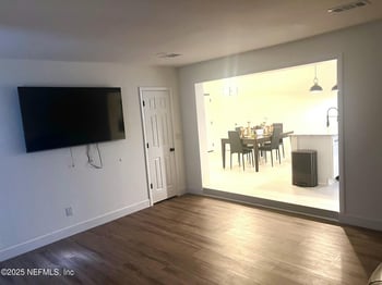 7947 Chateau Dr, Jacksonville, FL 32221