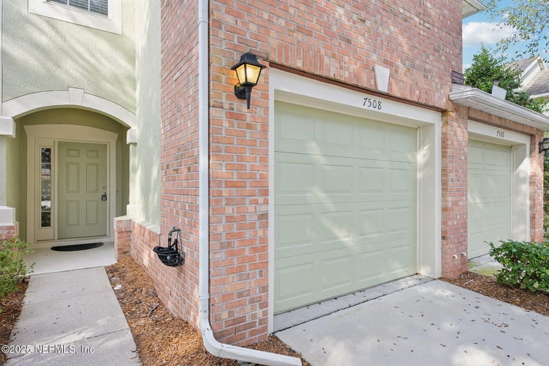 7508 Scarlet Ibis Ln, Jacksonville, FL 32256