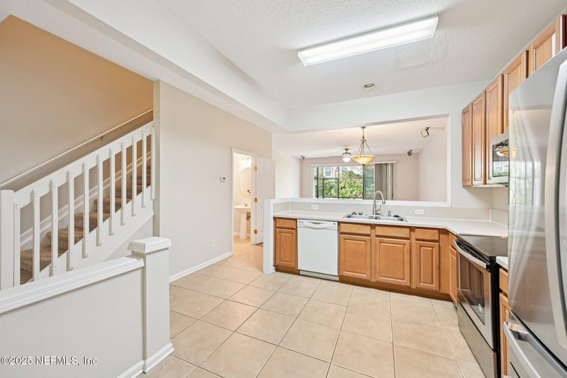 7508 Scarlet Ibis Ln, Jacksonville, FL 32256