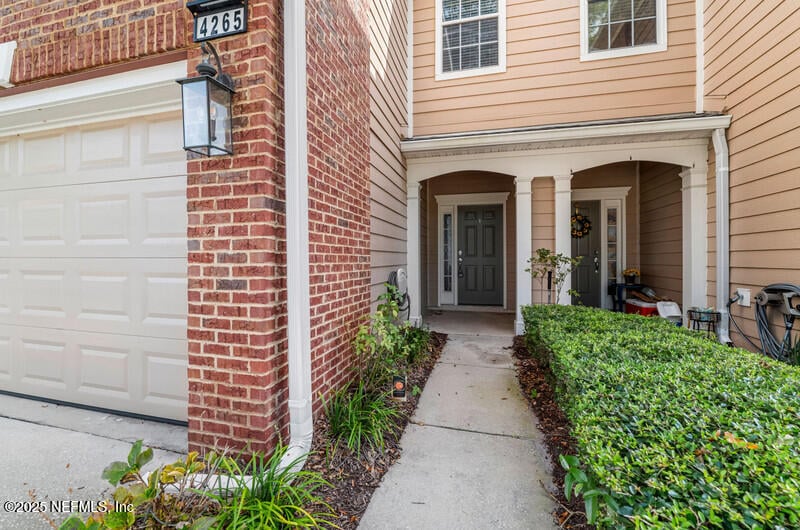 4265 Highwood Dr, Jacksonville, FL 32216