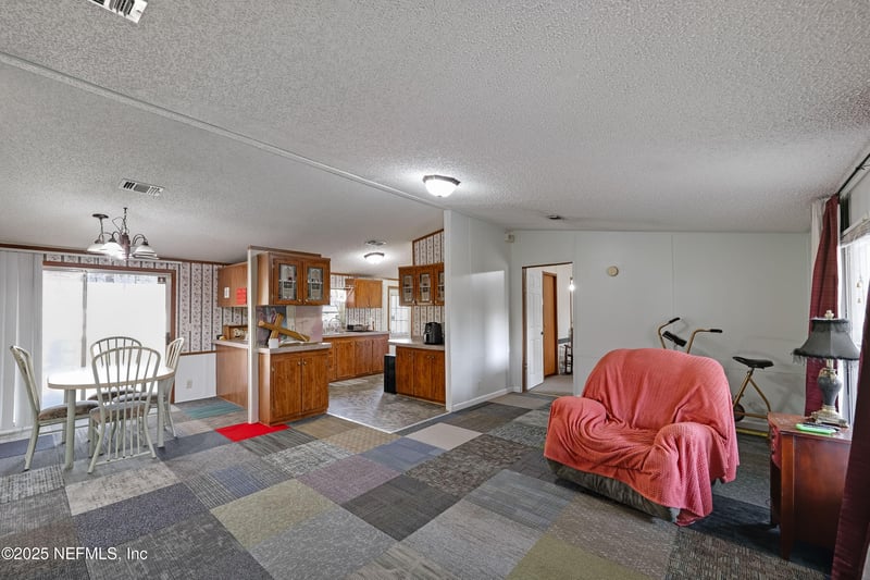 27132 New Front St, Hilliard, FL 32046