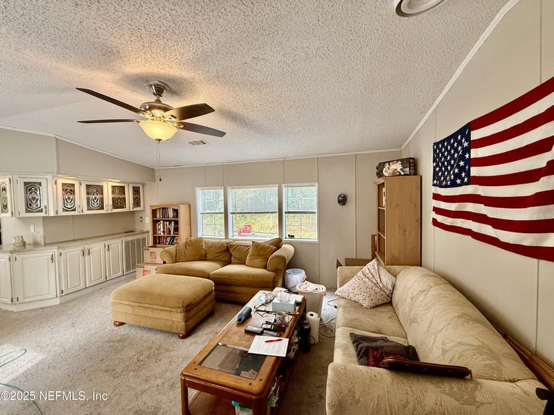 209 Dolphin Cir, Middleburg, FL 32068