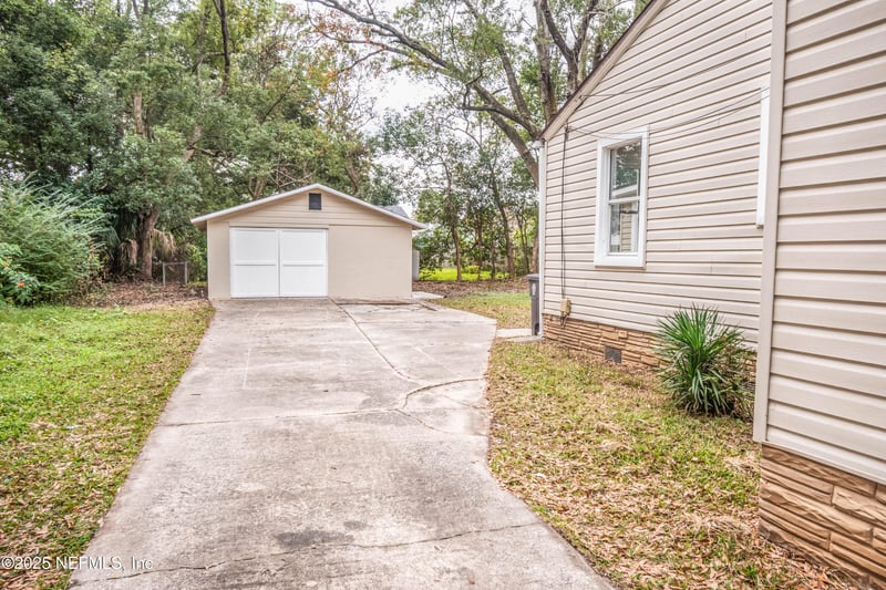 5044 Colonial Ave, Jacksonville, FL 32210