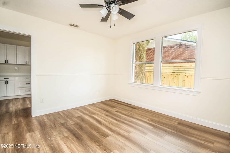 5044 Colonial Ave, Jacksonville, FL 32210