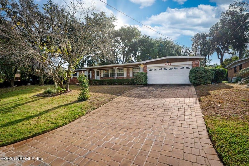 7132 Hanson Dr, Jacksonville, FL 32210